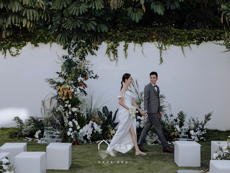 室外草坪仪式和室内就餐流程