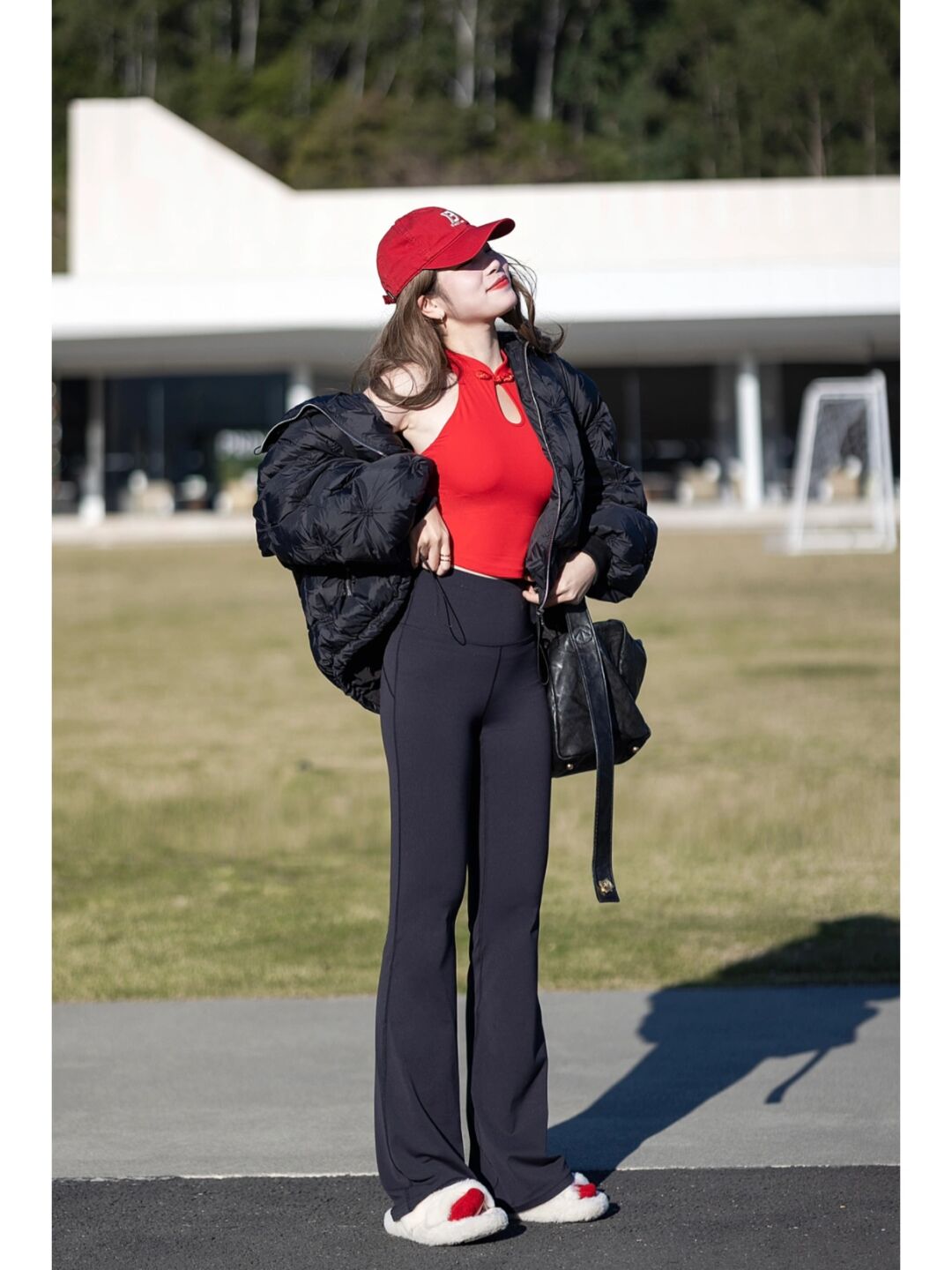 瑜伽裤高腰怎么选择,瑜伽裤到底选紧身还是宽松的好看