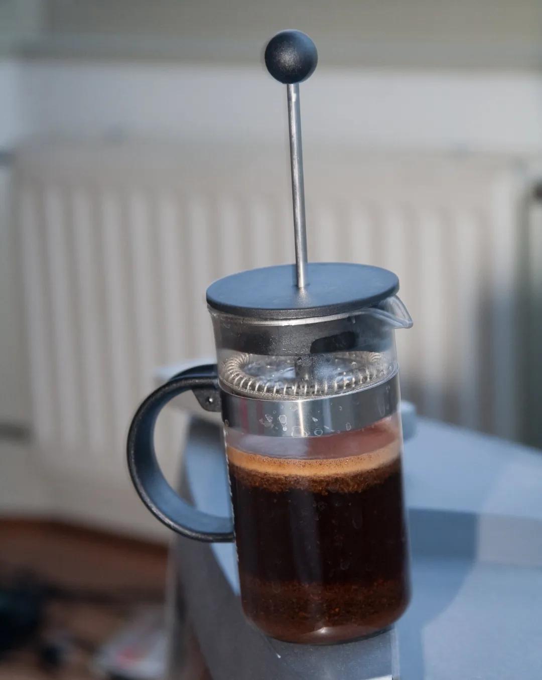 虹吸壶摩卡壶法压壶哪个好,咖啡虹吸壶和摩卡壶哪个好