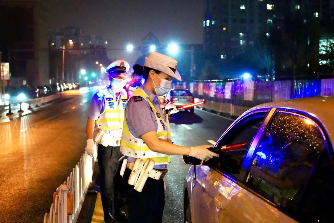 【夏季治安打击整治“百日行动”】天津公安开展第二次夏夜治安巡查宣防集中统一行动