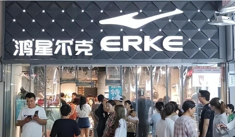 耐克最近现状,耐克是如何一步步跌落神坛的呢