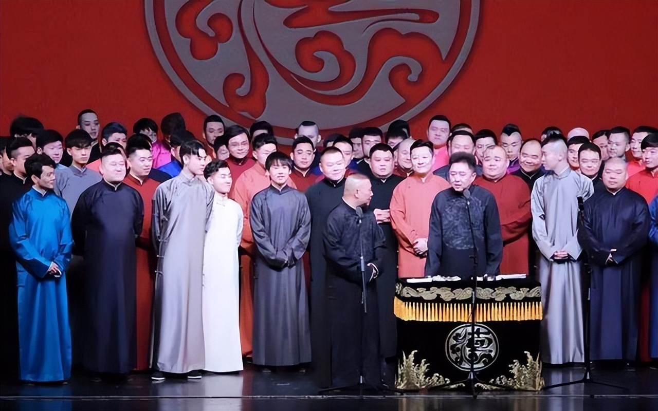岳云鹏秦霄贤孟鹤堂封箱演出,德云社岳云鹏辟谣后现身
