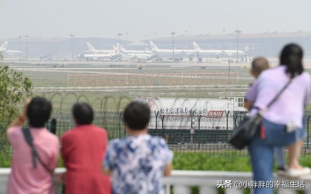 在哪里可以看飞机近距离,哪里可以近距离看到飞机