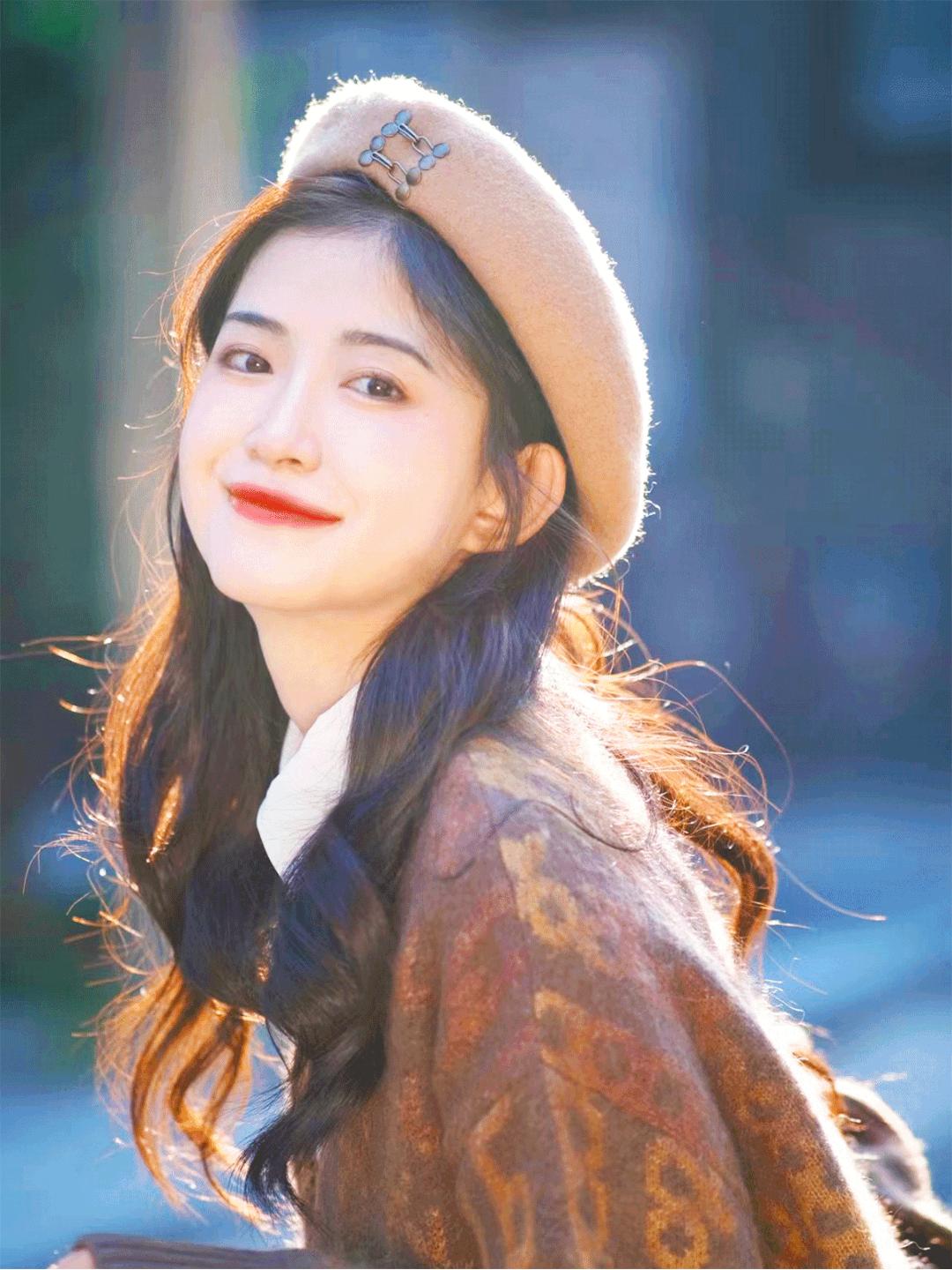 不知道自己的脸型适合戴哪种款式,长脸型耳环项链配饰