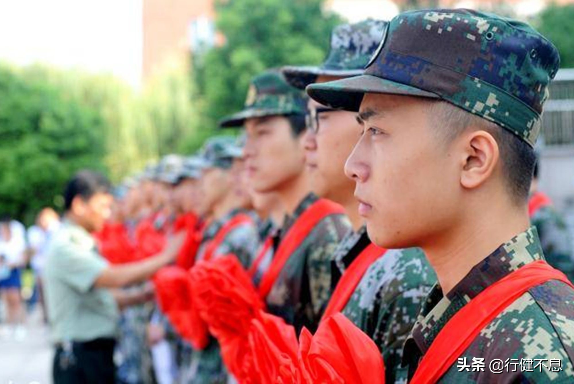 军人的古典诗句经典语录,军旅生涯的经典诗词