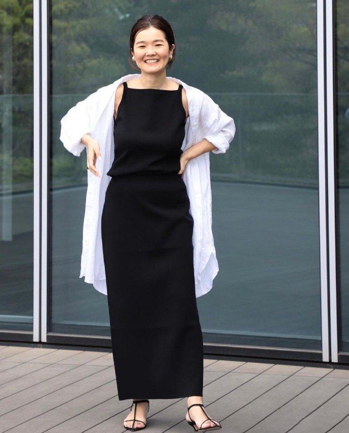 25-35岁轻熟风穿搭博主推荐,这位博主的日常穿搭真的时髦炸裂