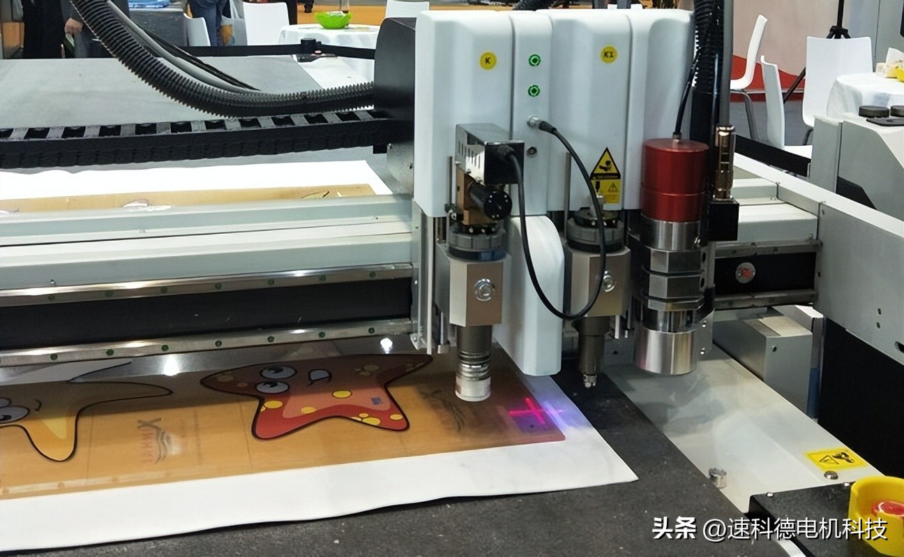 提高效率和质量的必杀技—广告材料亚克力板切割主轴的应用