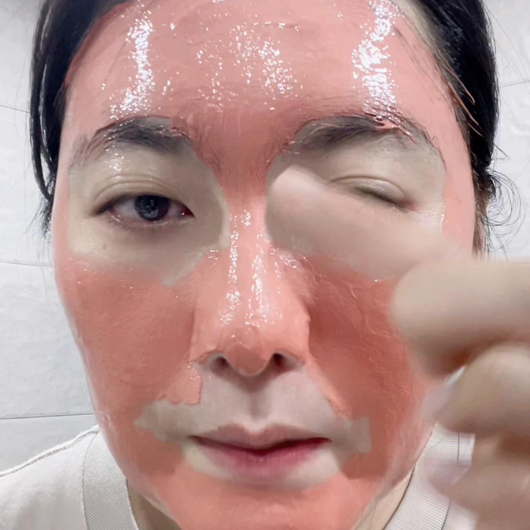 毛孔粗大有黑头如何有效清洁皮肤,毛孔粗大要先吸黑头再收缩毛孔吗