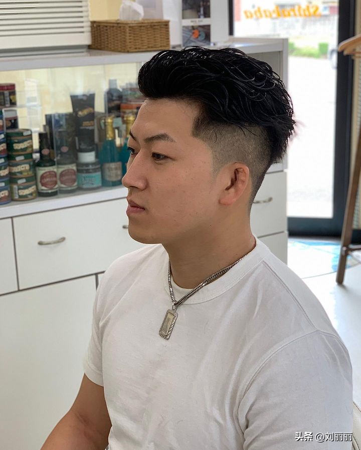 适合微胖男生的纹理烫,男生黑人烫中长造型效果