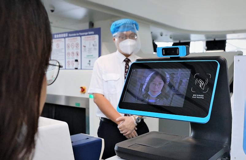 身份证尾号“Ⅹ”不读“叉”，也不读“埃克丝”，正确读法是什么