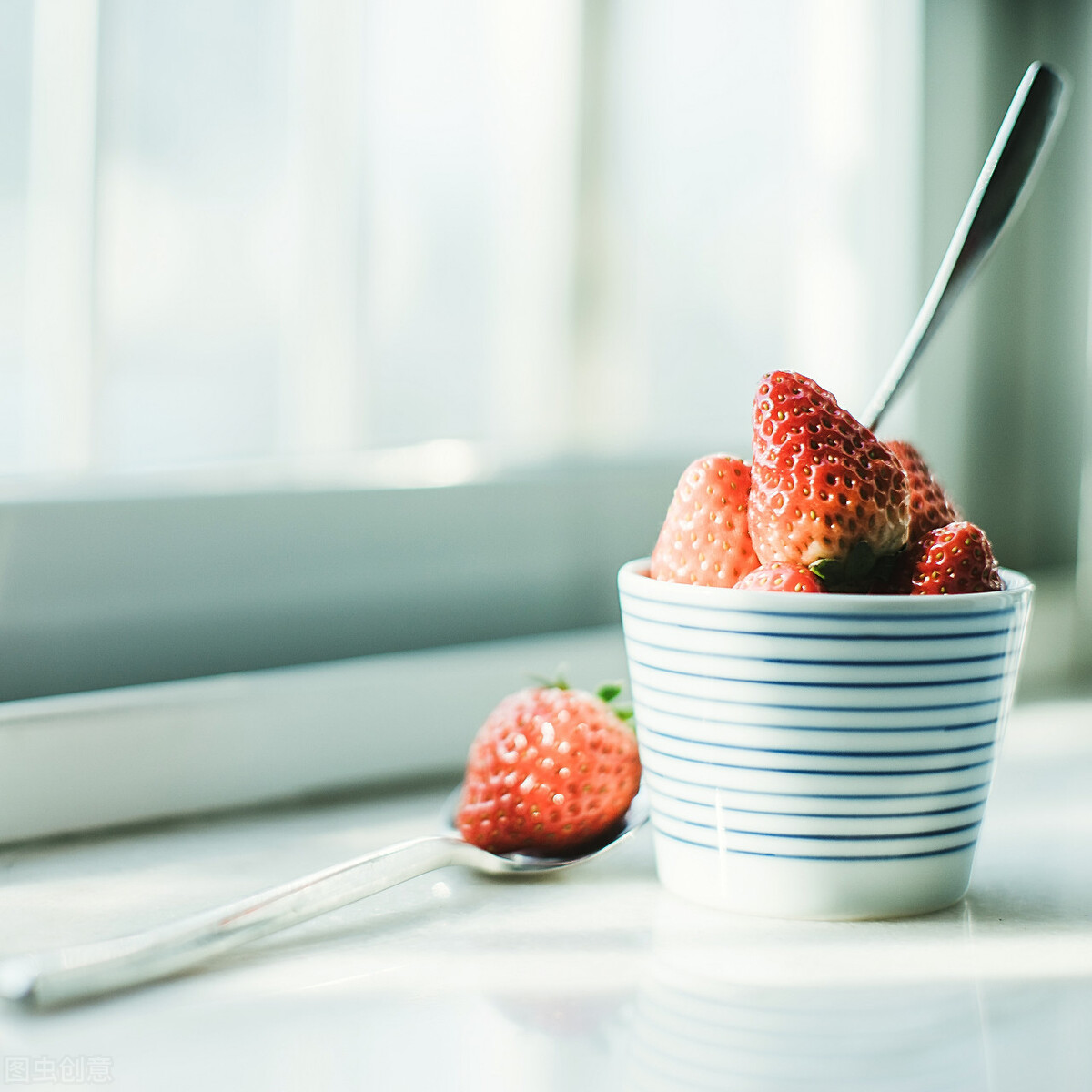 是怎么对待三观不合的人,和一个三观不合的人应该怎么相处