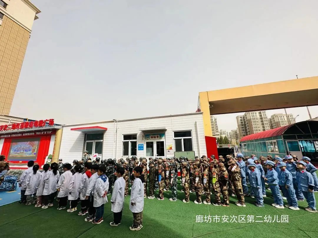 幼儿园聆听红色故事传承红色精神,传统文化在幼儿园的传承实践案例