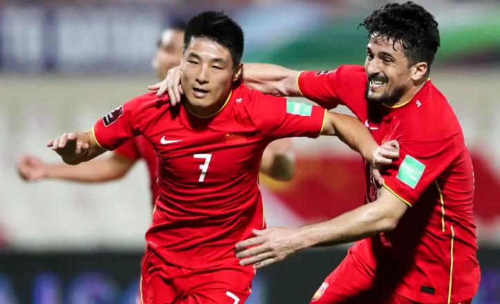 中国足球加油视频日本人,杨晨率u17国足亚少赛