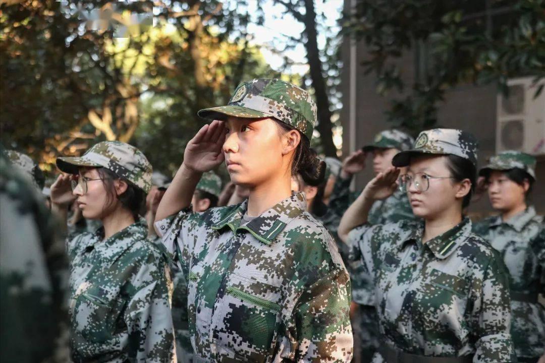 军训服质量差,吐槽军训服质量差半透光