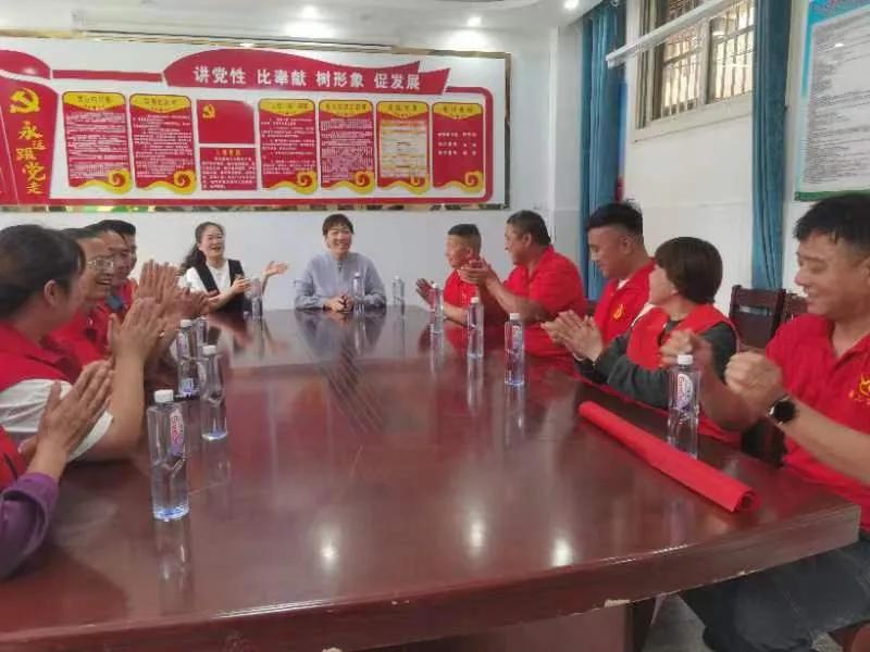 爱心筑梦·情暖童心—颍上公益携上海乐浩举行迎六一主题慰问活动