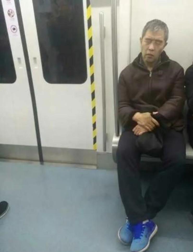 足协金哨陆俊,中国裁判陆俊世界杯红牌