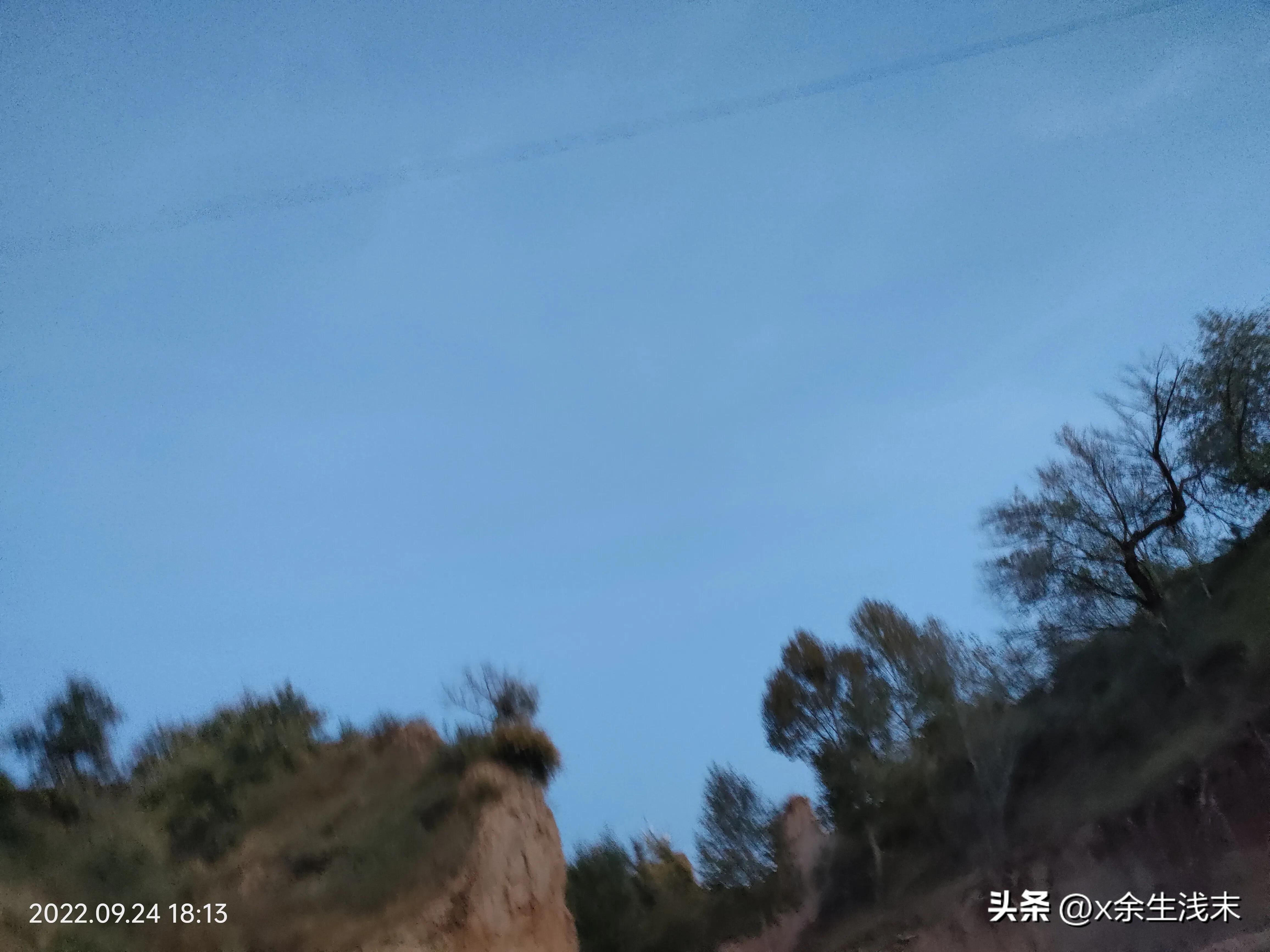 流年陌上,一抹烟火闲愁,红尘深处,惟愿时光清简,岁月静好