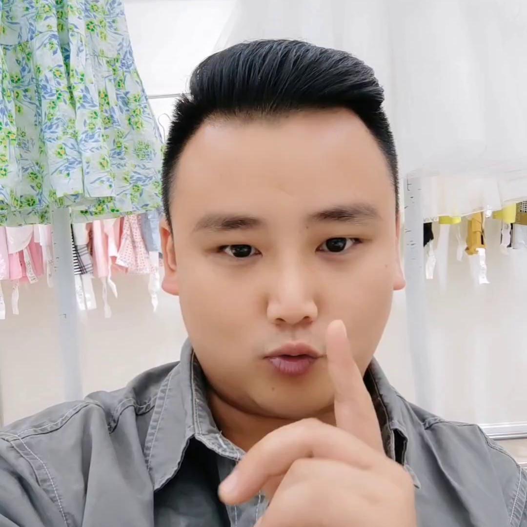 开品牌童装店跟杂牌童装店的区别,开童装店需要进些什么童装