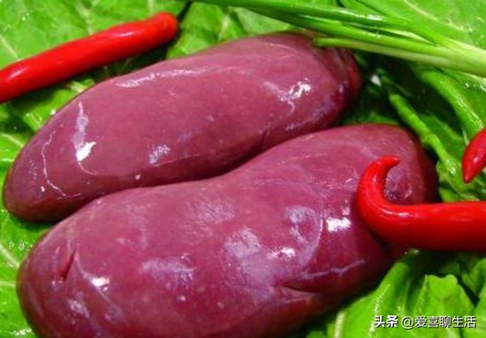 吃什么菜对腰恢复好,腰疼饮食要喝什么汤补腰