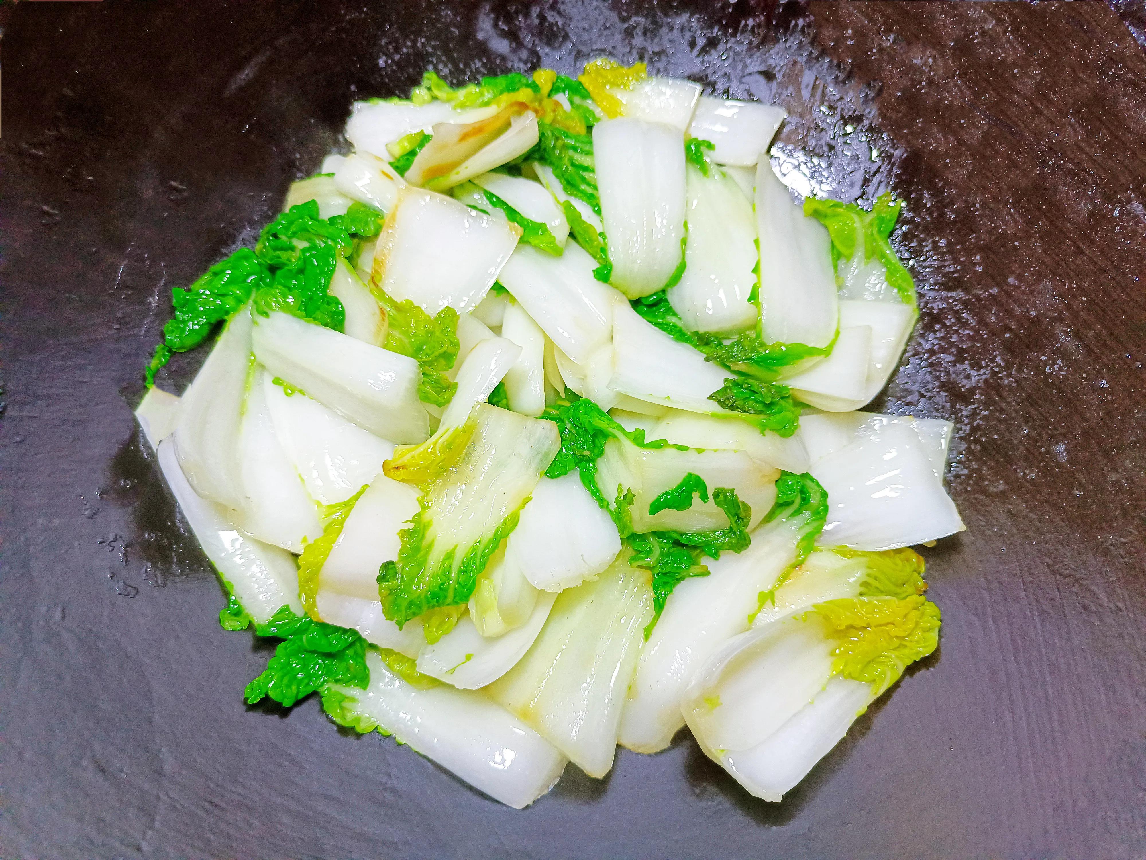 不小心“阳了”吃什么好？建议多吃“3白2绿1红”，助你早日康复