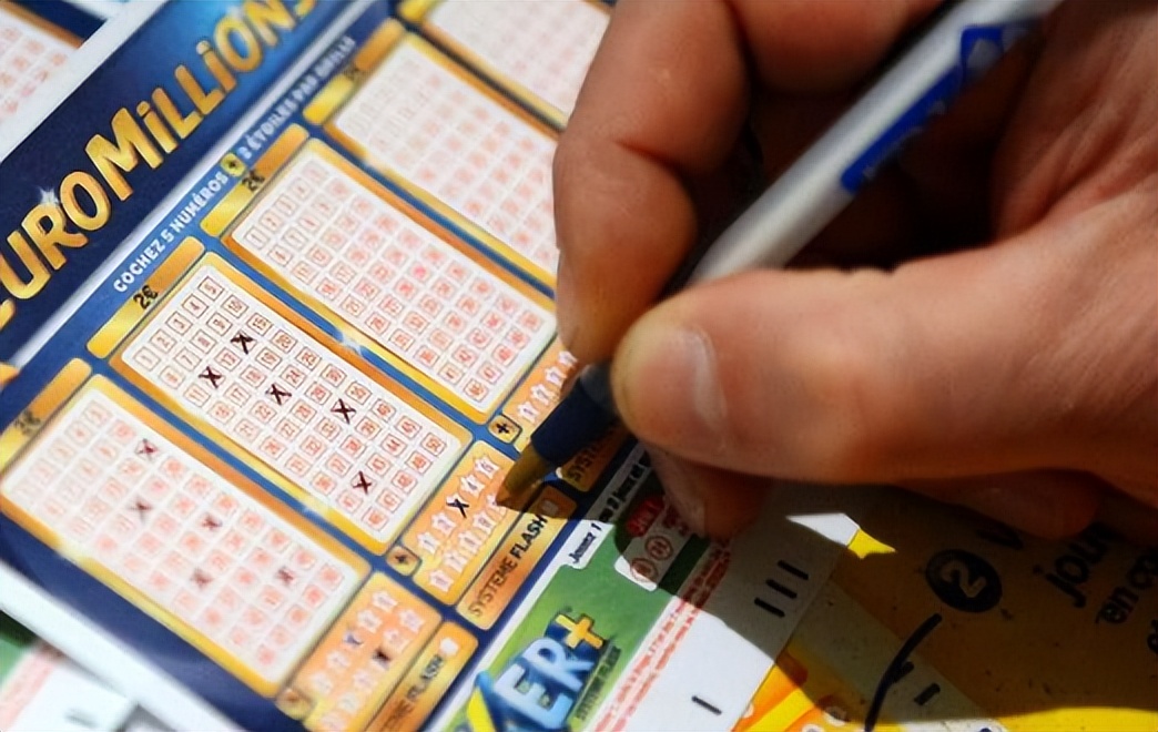 22岁小伙两年获利80亿卖彩票,湖南小伙发现彩票秘籍