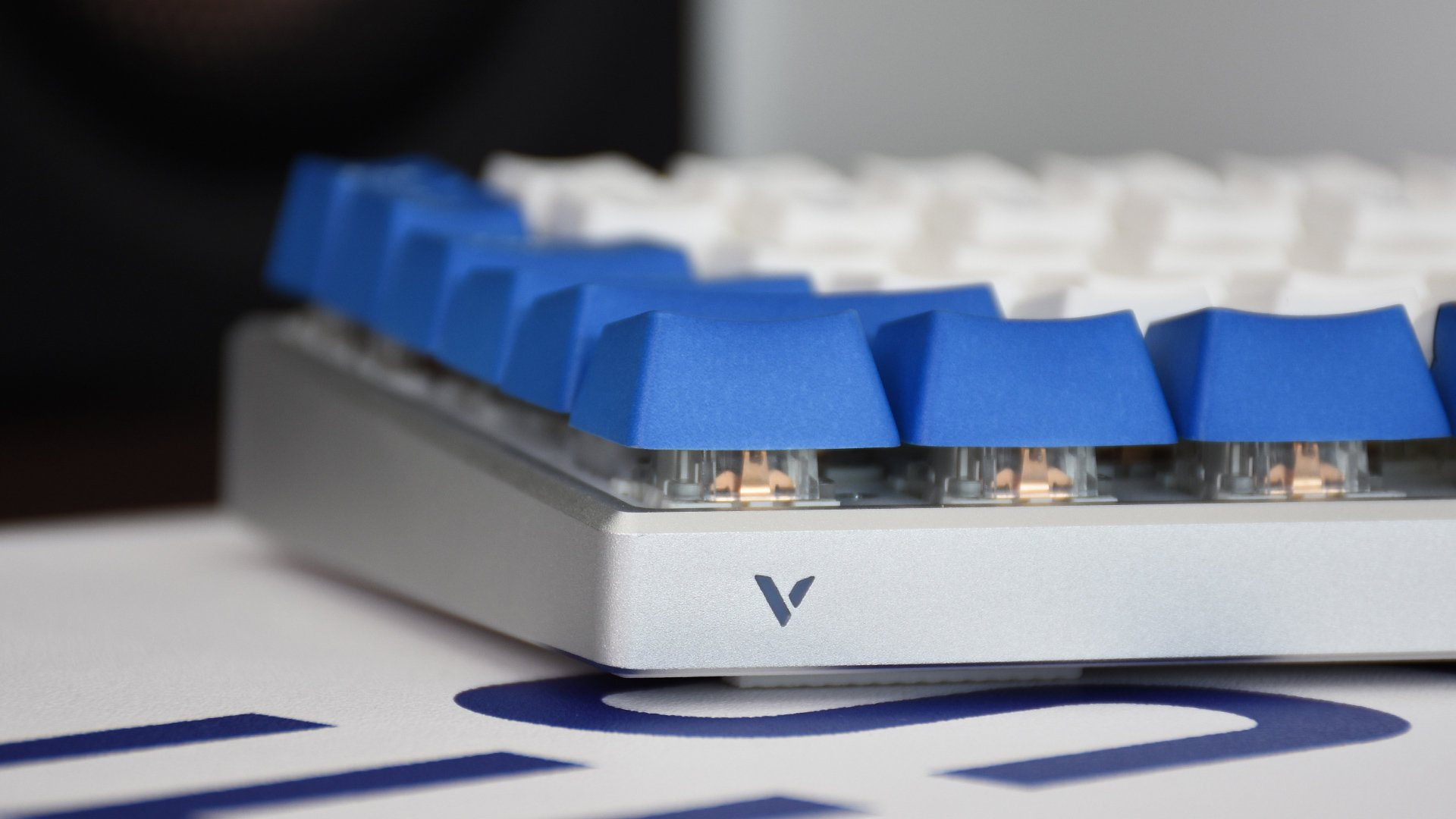 雷柏estar联名键盘设置灯光,雷柏estarpro秋季赛