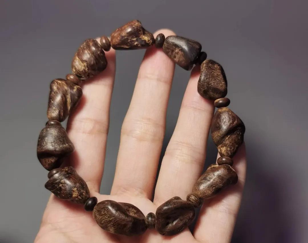 奇楠木手串要怎么保养,白奇楠手串怎么保养