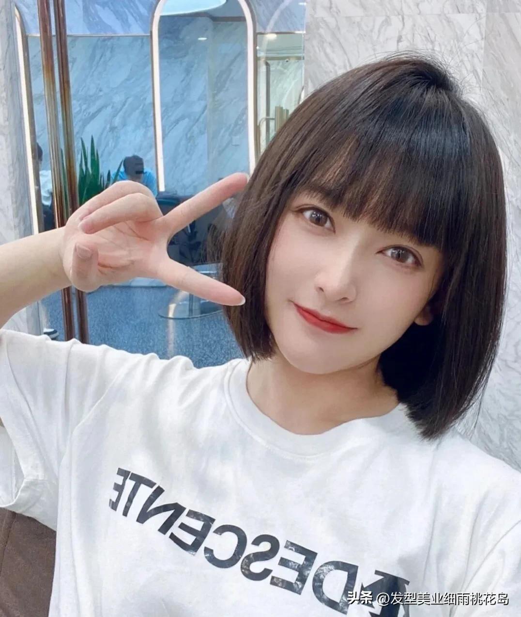 女生一刀切短发怎么吹,高级层次感短发