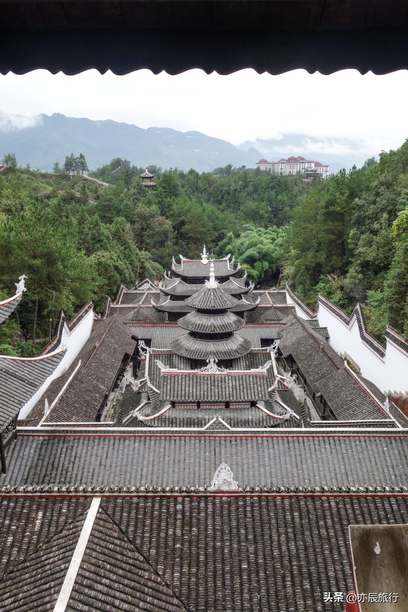 湖北恩施旅游必去十大景点，有哪些好玩的地方，周边自驾游好去处