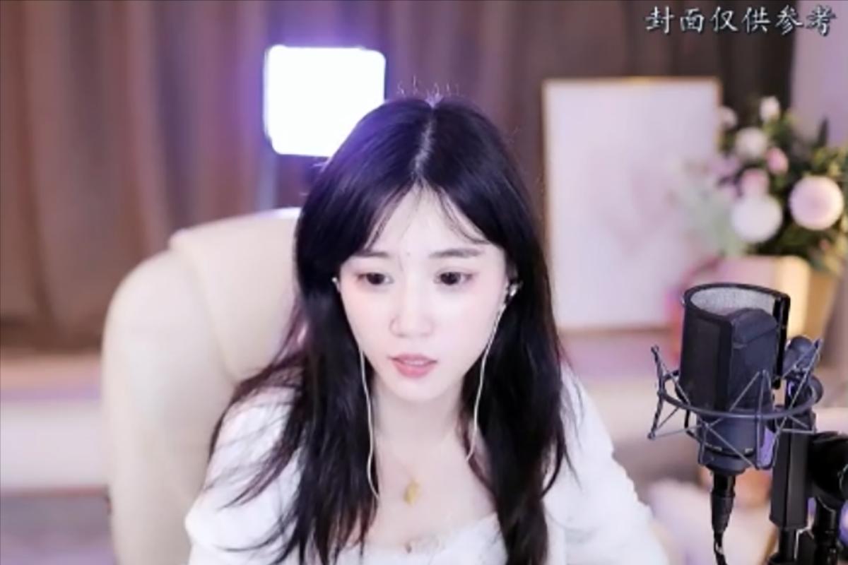 LOL女主播瑶哥火了，立“吃芥末FLAG”一战成名，声音酷似小团团