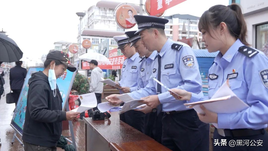 公安局扎实开展青少年法治宣传,公安青少年法治宣传点线面