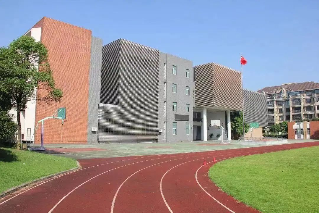 新江湾小学丶初中丶高中简介和校园实景照片！学校对口小区一栏