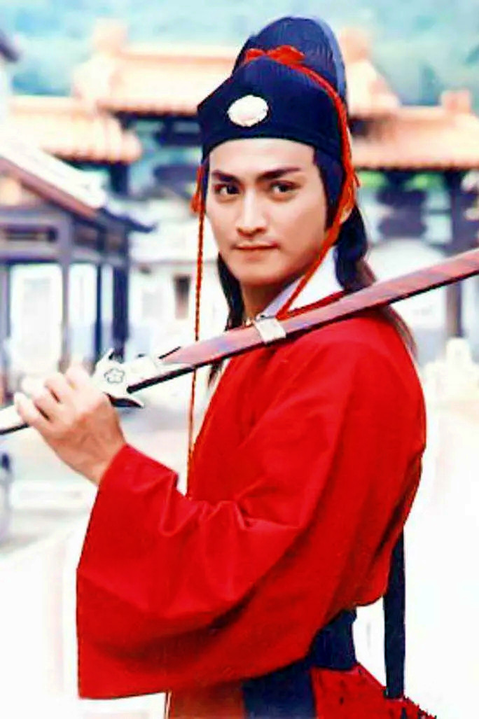 何家劲25岁到62岁,何家劲60岁还在唱歌吗