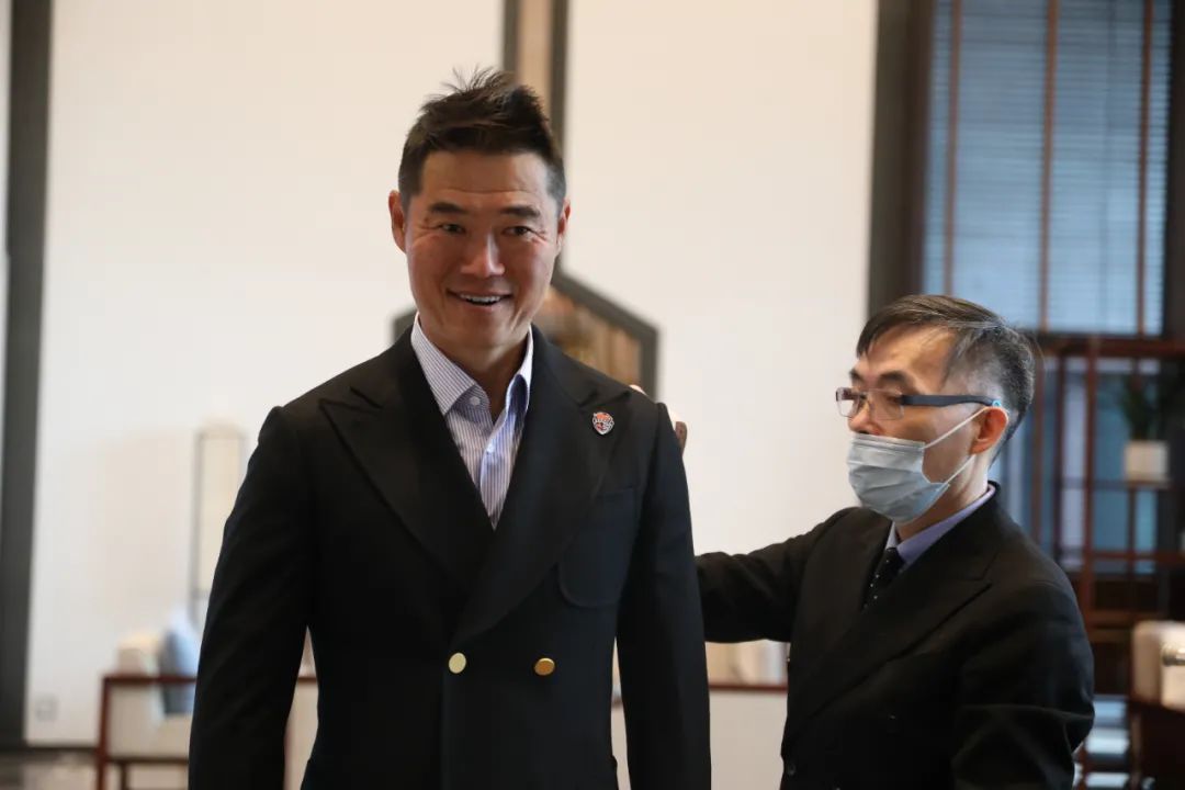 海牛圣诺保伦,天团西装秀