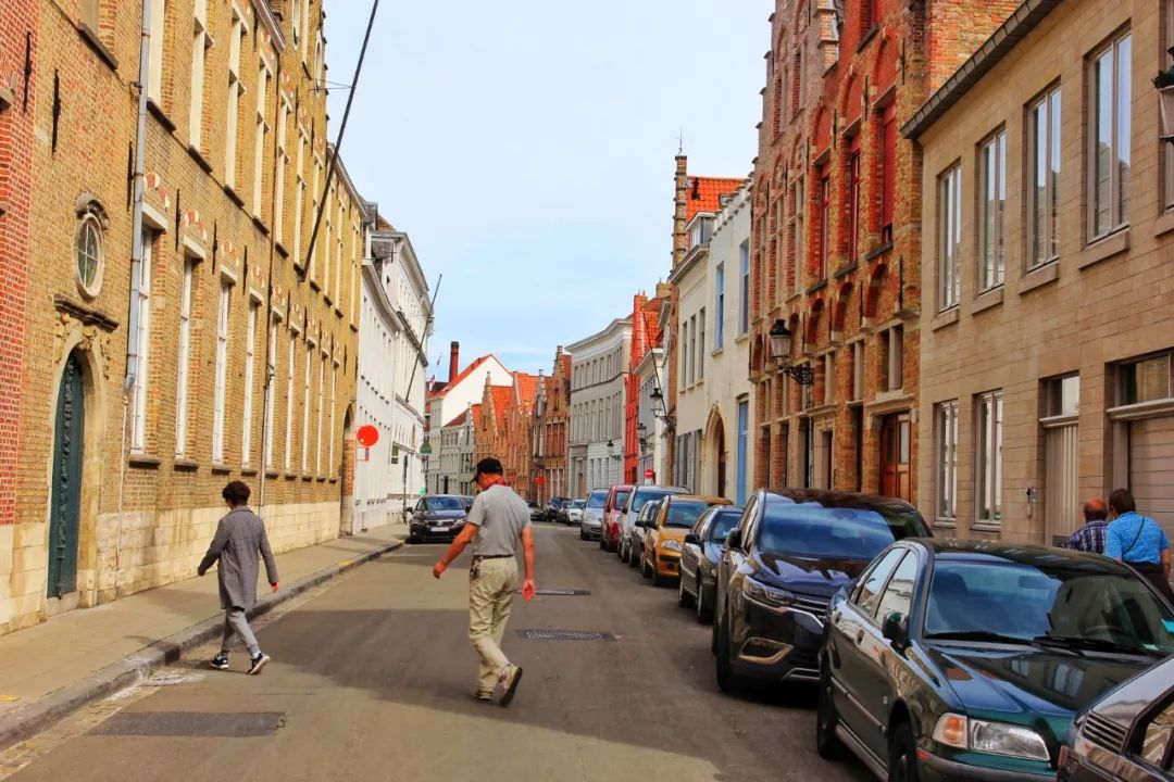 开车去欧洲第25集：同性婚姻、安乐死合法的西欧小国，了解一下？