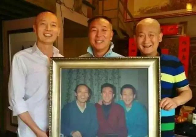 10对丁克夫妻，有人丁克至死，有人后悔晚矣，还有2对偷生孩子