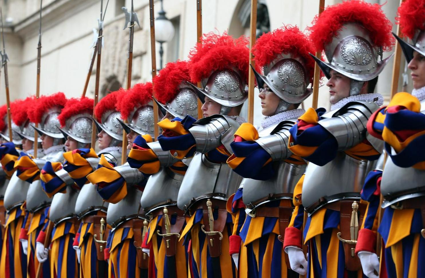 梵蒂冈军队人少为啥,梵蒂冈历史上被打过吗