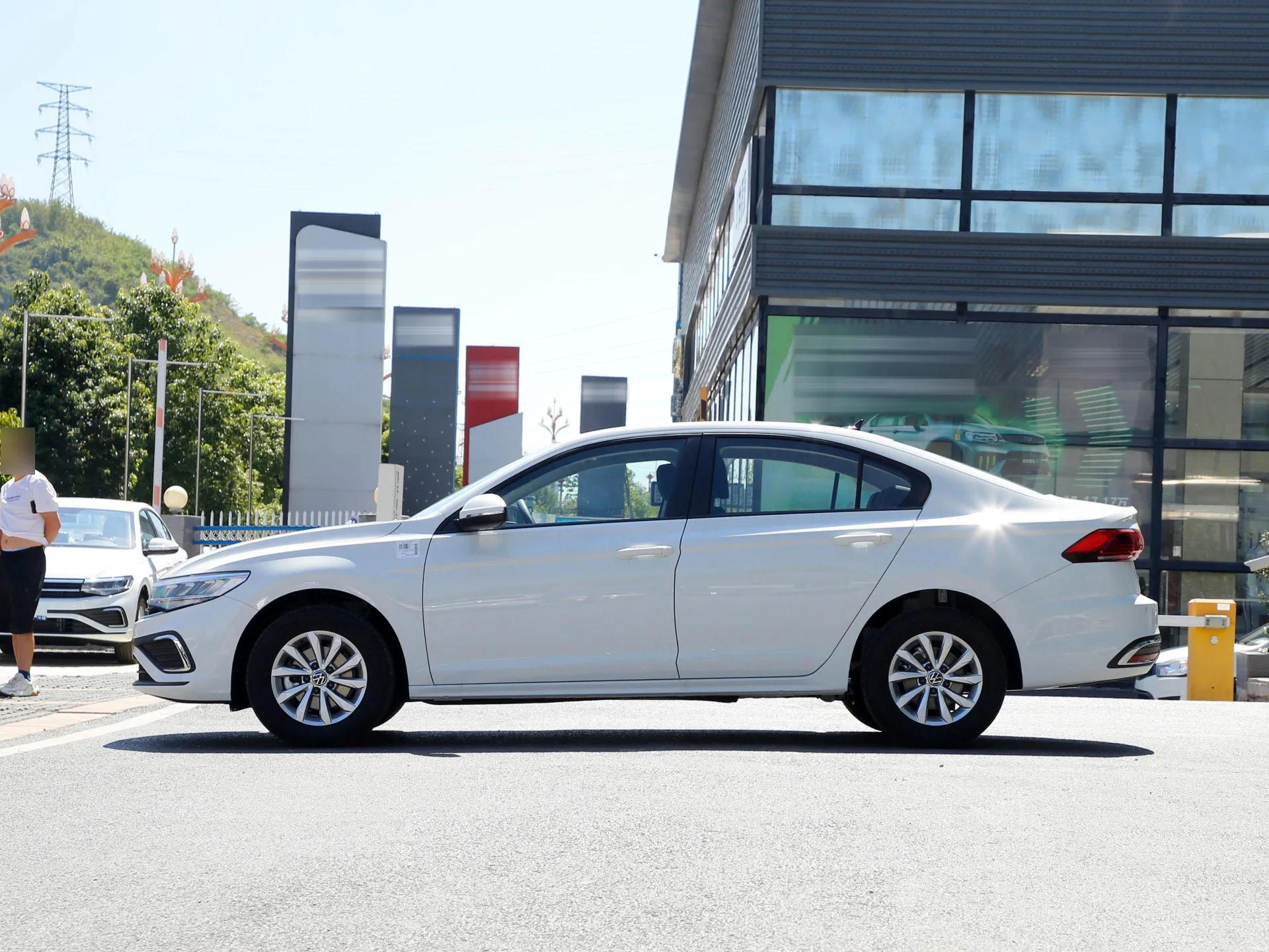 大众宝来200tsi手动畅行版价格,宝来2023款1.5自动畅行版落地价