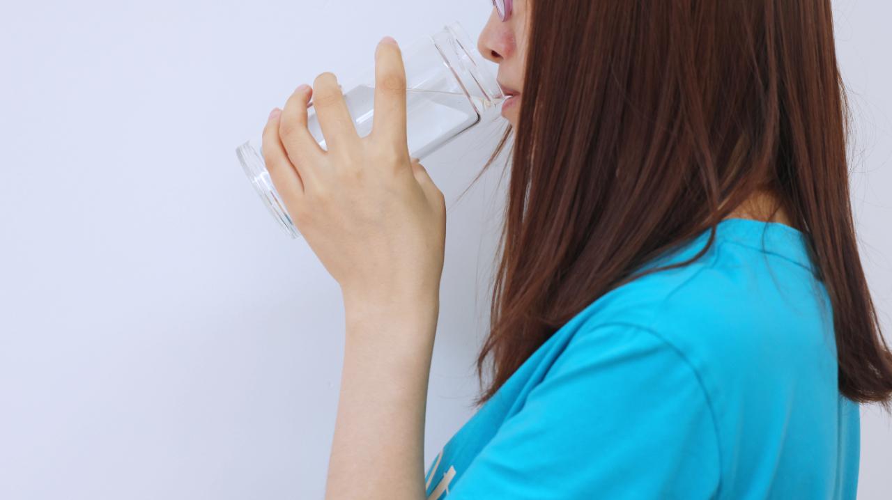 长期熬夜皮肤暗黄应该用什么护肤,熬夜后皮肤状态差用什么护肤品