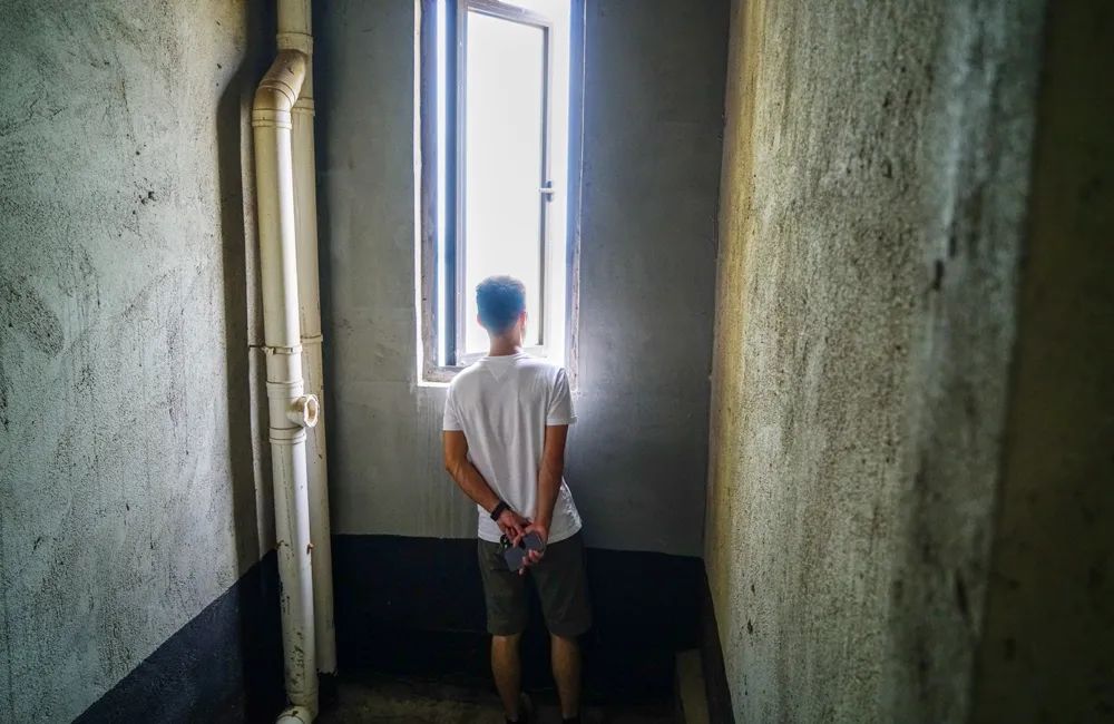 95后花两万块钱装修房子,90后花3000块钱装修毛坯房