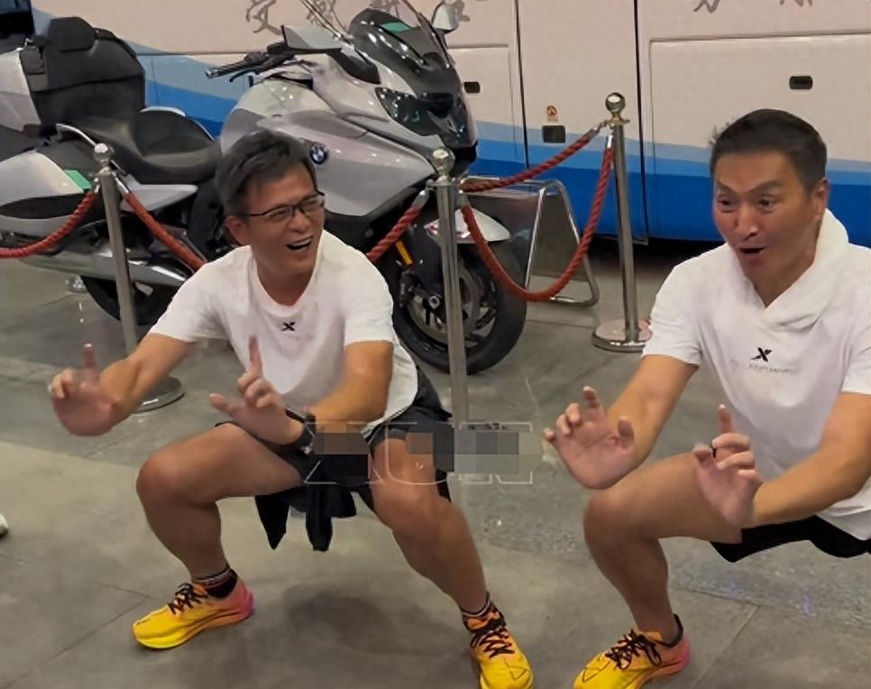 何家劲焦恩俊黄日华吕良伟,何家劲黄日华足球