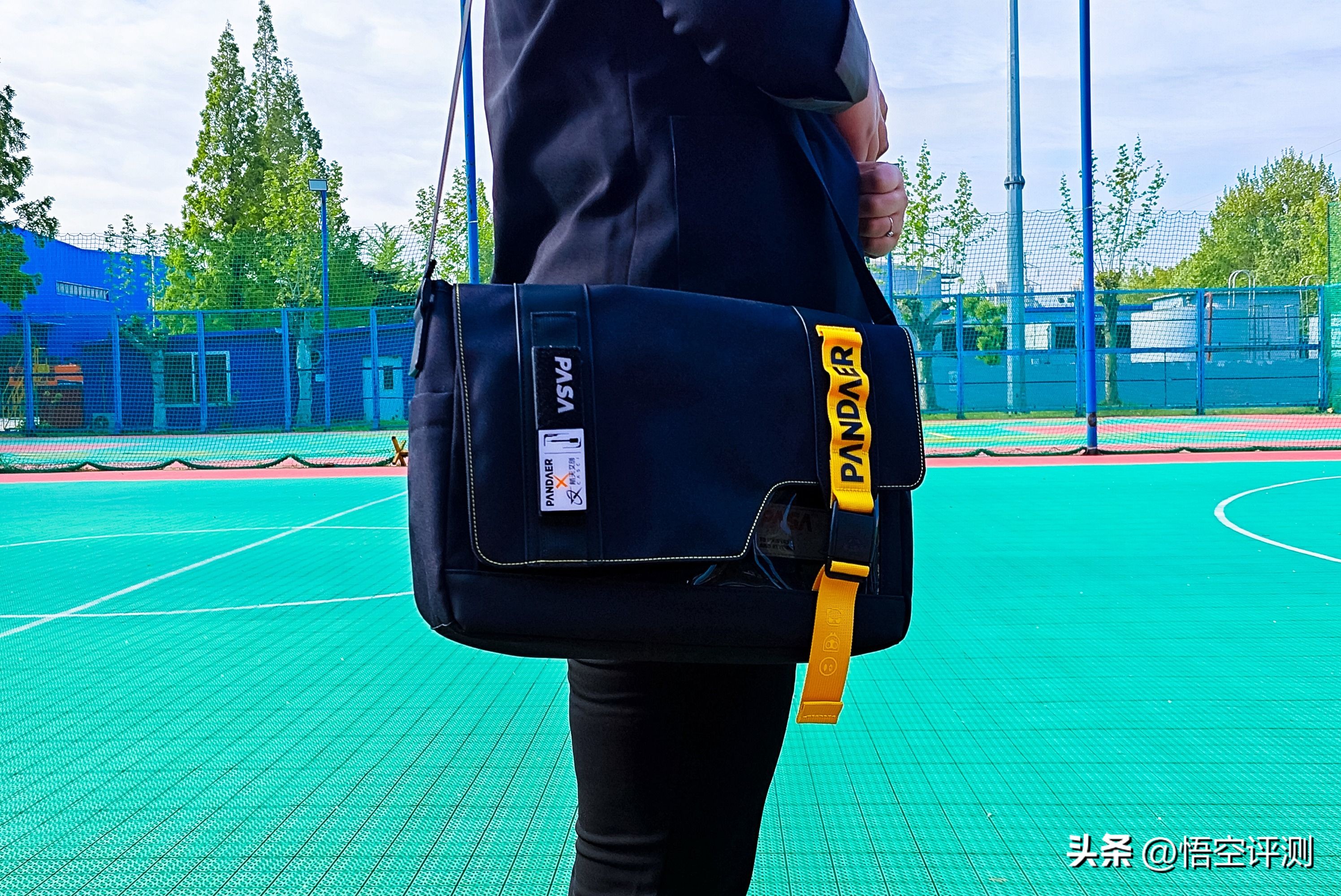 魅族星际邮差壳有13系列吗,魅族邮差包上身效果