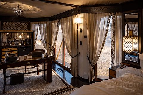 阿联酋丽思卡尔顿,阿联酋野奢帐篷