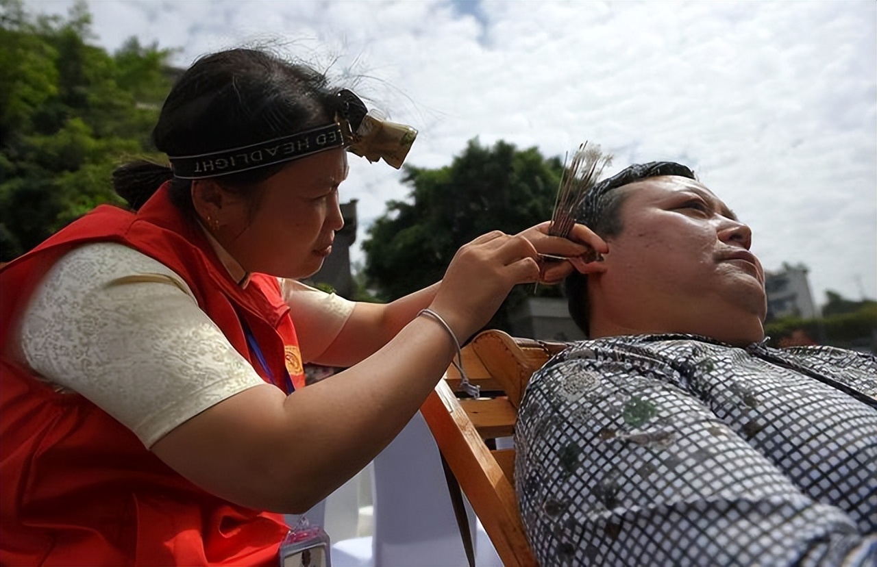 耳朵痒却掏不出任何东西中医辨证,耳朵特别痒又掏不出耳屎怎么办