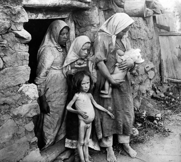 30张真实又罕见的老照片，阴毛假发工作者，我怀疑他用错地方了