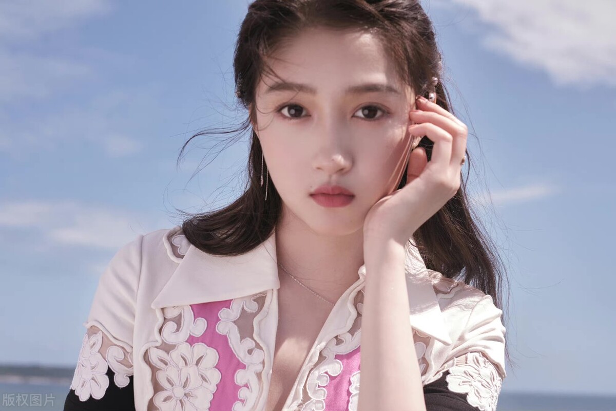 关晓彤关联奶茶品牌被罚,关晓彤代言奶茶不用奶精粉