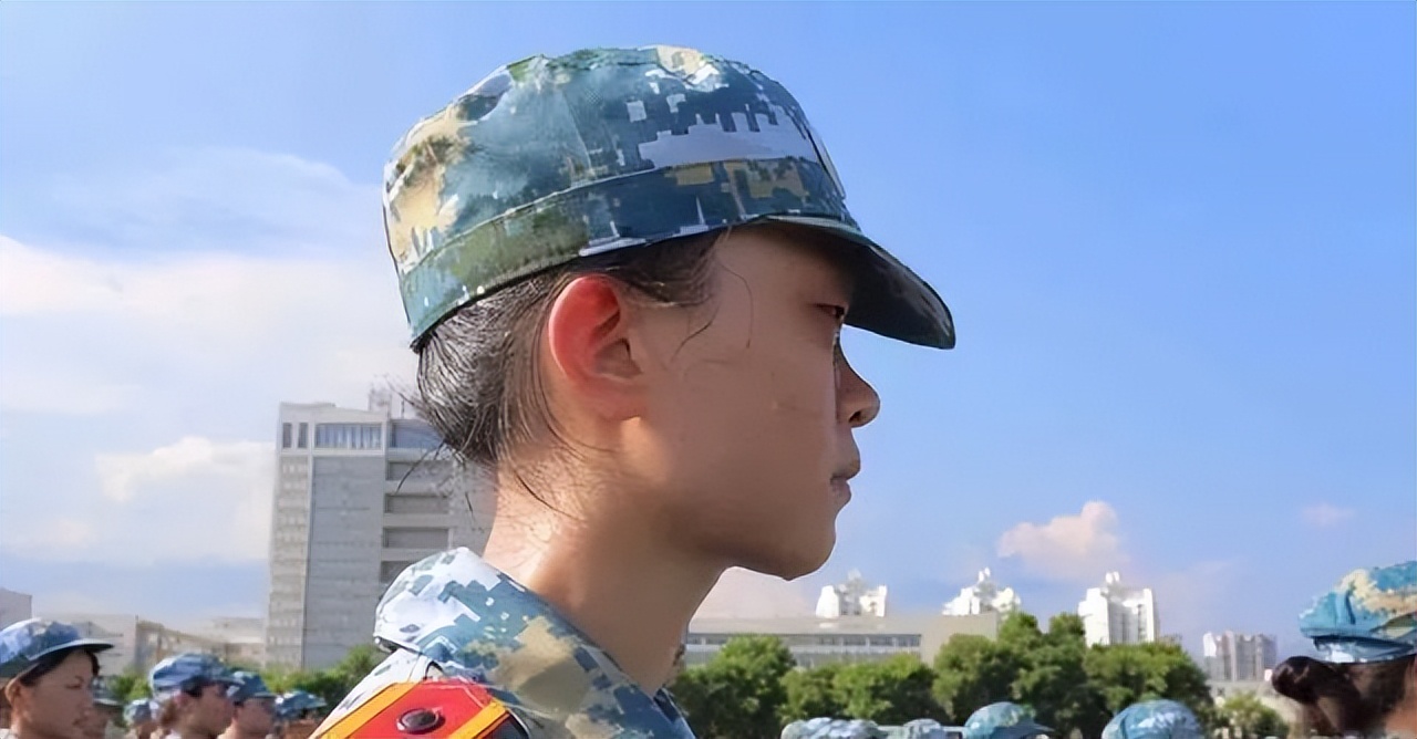 新生军训是什么时候开始的,军训一般是怎么军训