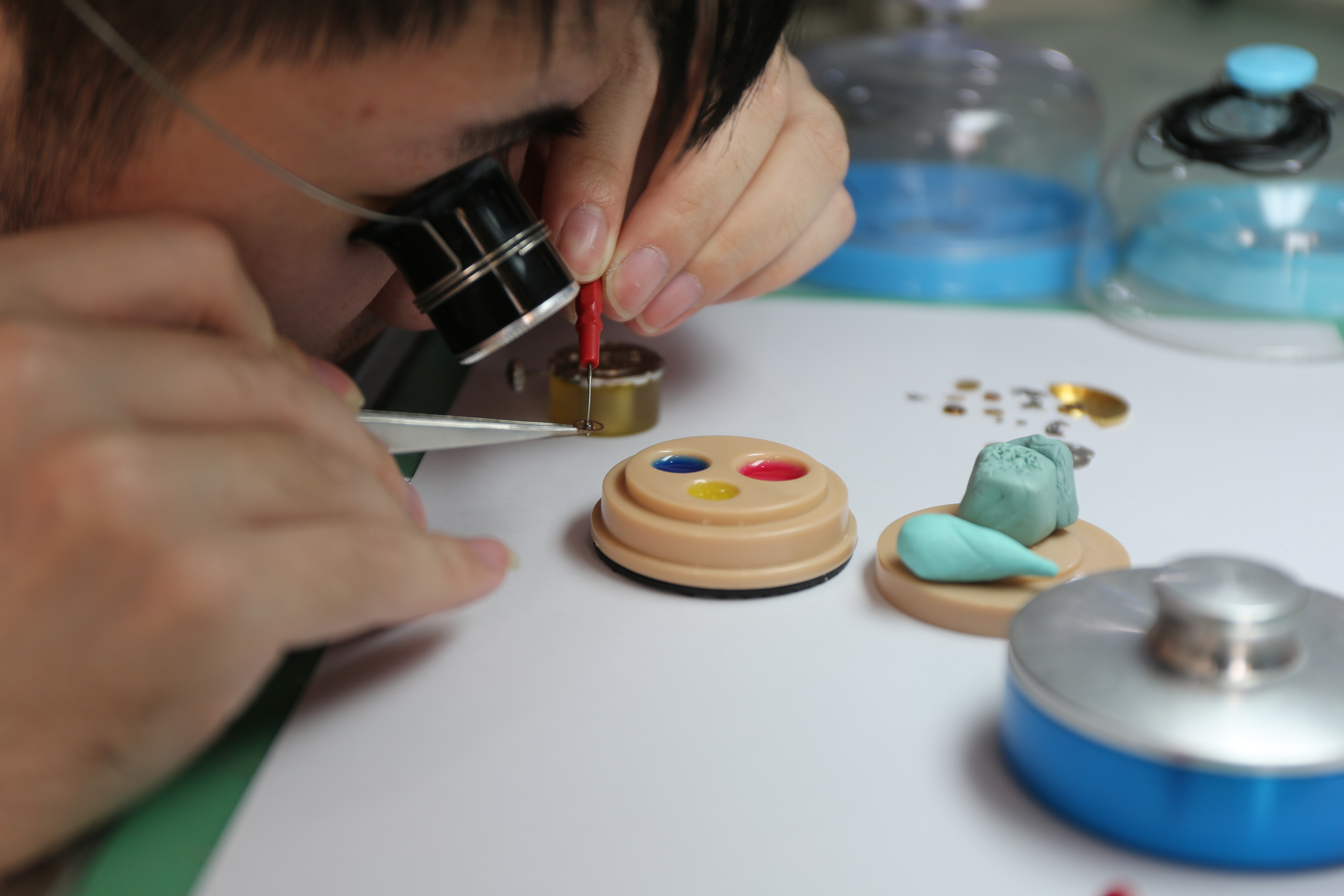 石英表多长时间保养一次,石英表多久做一次保养