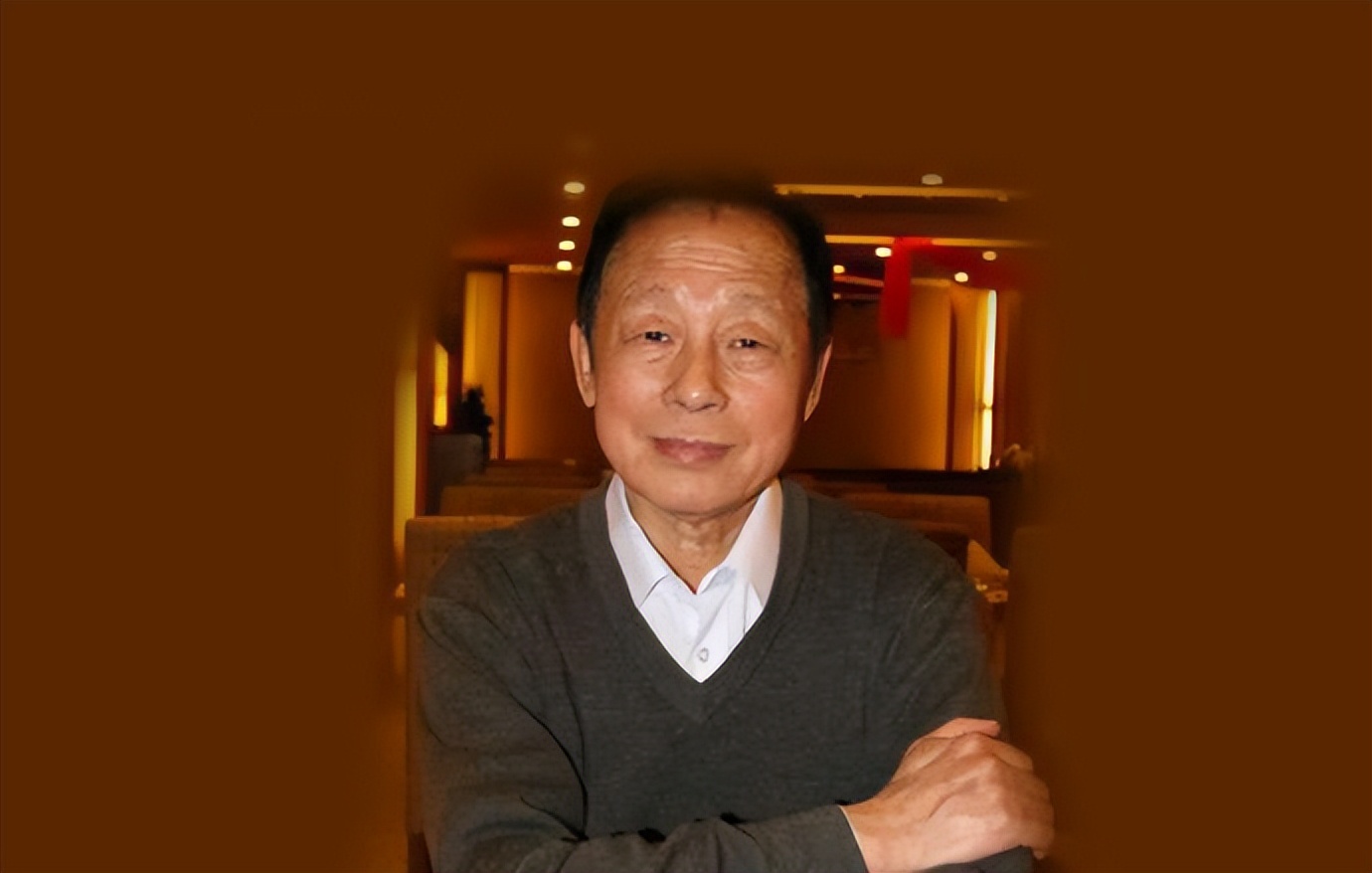 1983年第一届春晚，部级领导审查后：怎么能让姜昆主持？