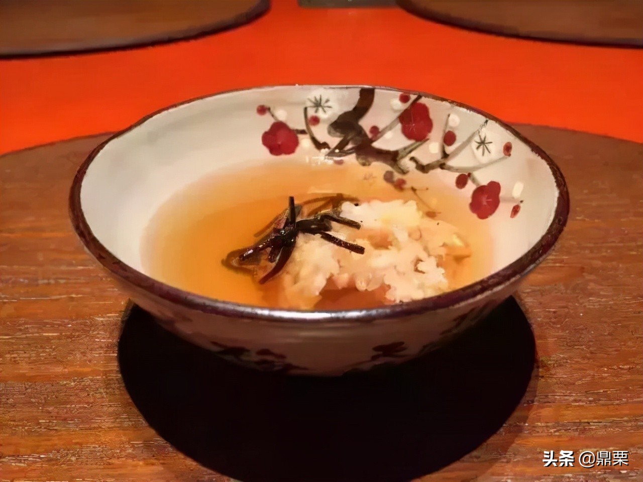 从濒临倒闭到日本顶级料理，百年老店的商业模式转型之道